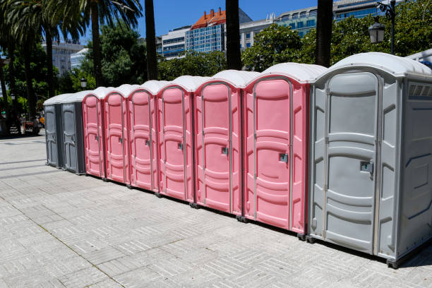 Best VIP or Luxury Restroom Trailers  in Idylwood, VA